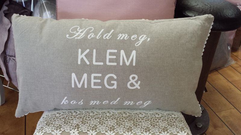 Pute linfarget med tekst Hold meg...
