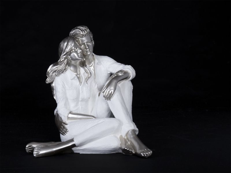 Parfigurd sittende Hvit/sølv 20x19,5x18,5 cm