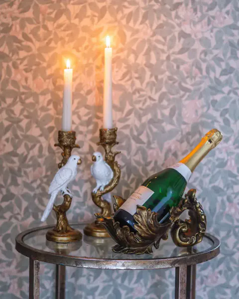 Vinholder Blad gull poly 13x28x13 cm